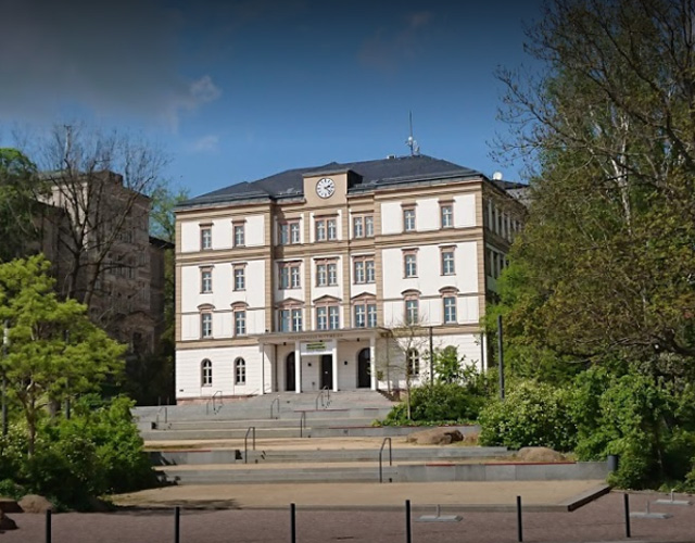 米特韦达应用技术大学